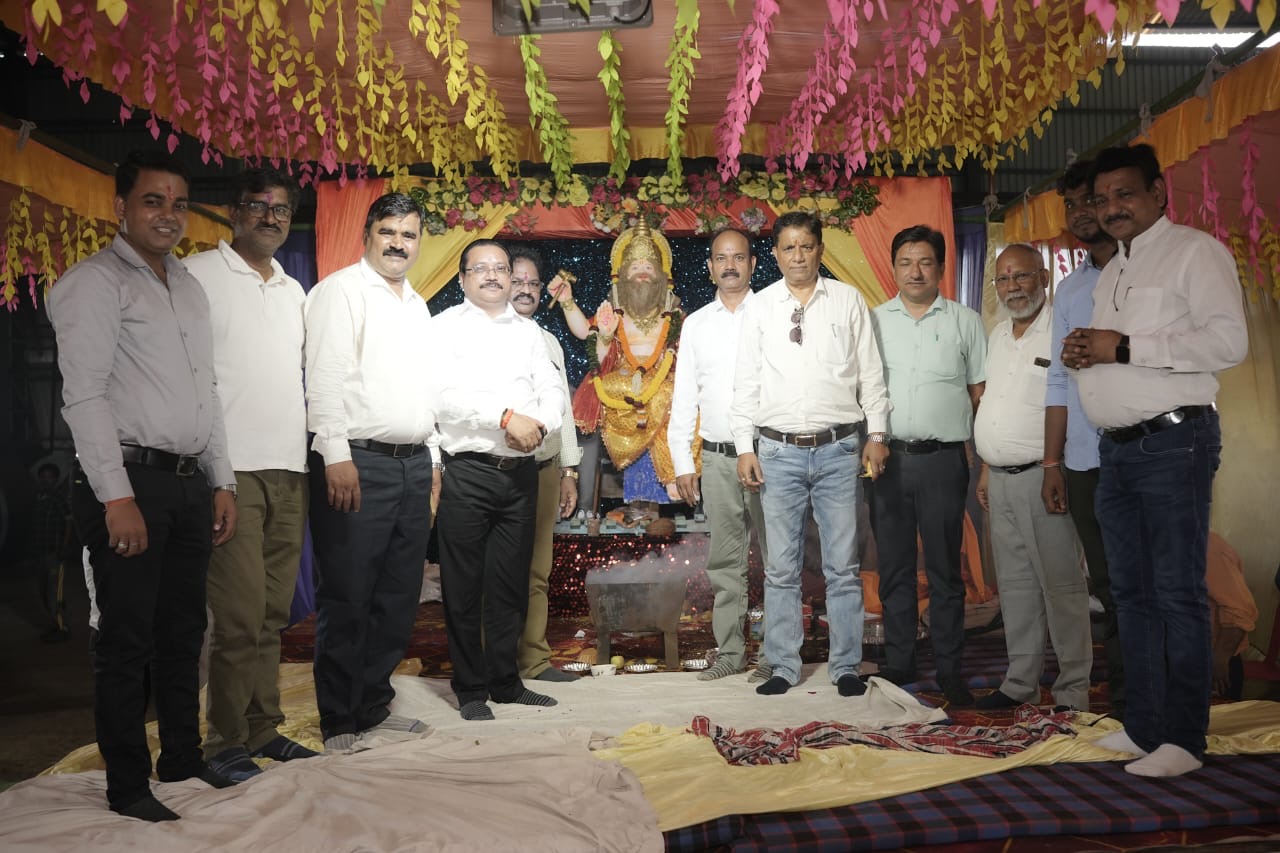 श्री नाकोड़ा पाइप इम्पेक्स प्रा. लि.तिल्दा-रायपुर विश्‍वकर्मा पूजा महोत्सव – भंडारा एवं भोग के साथ मनाया गया शुभ अवसर
