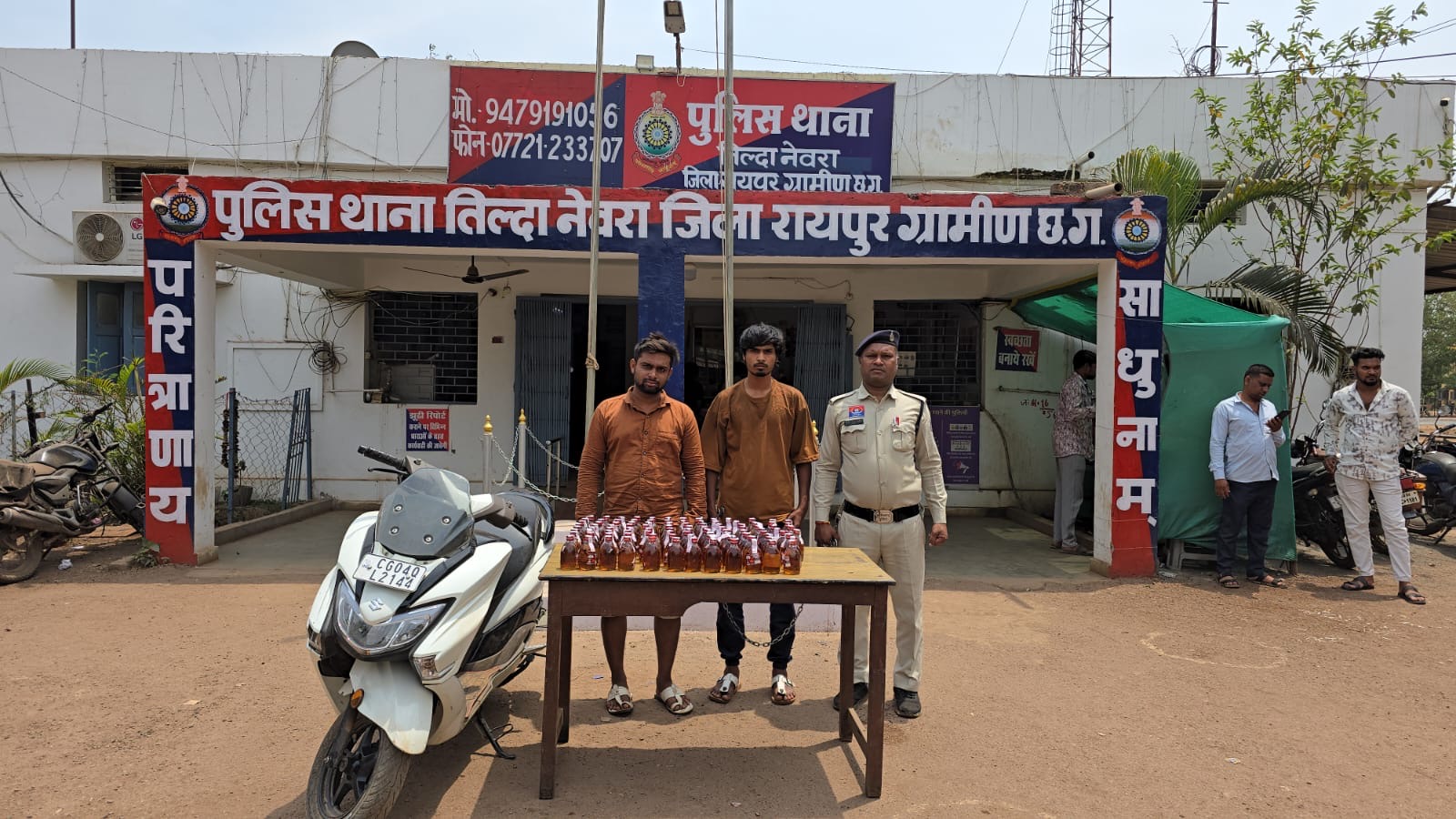 ऑपरेशन ‘निश्चय’ का असर: तिल्दा पुलिस की बड़ी कार्रवाई, 100 पौवा शराब के साथ दो आरोपी गिरफ्तार