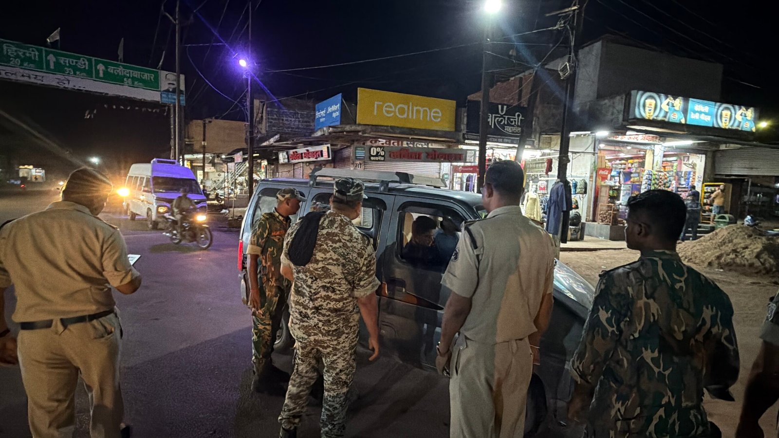 हरेली पर्व को लेकर पुलिस अलर्ट, देर रात चौक-चौराहों पर चला सरप्राइज चेकिंग अभियान